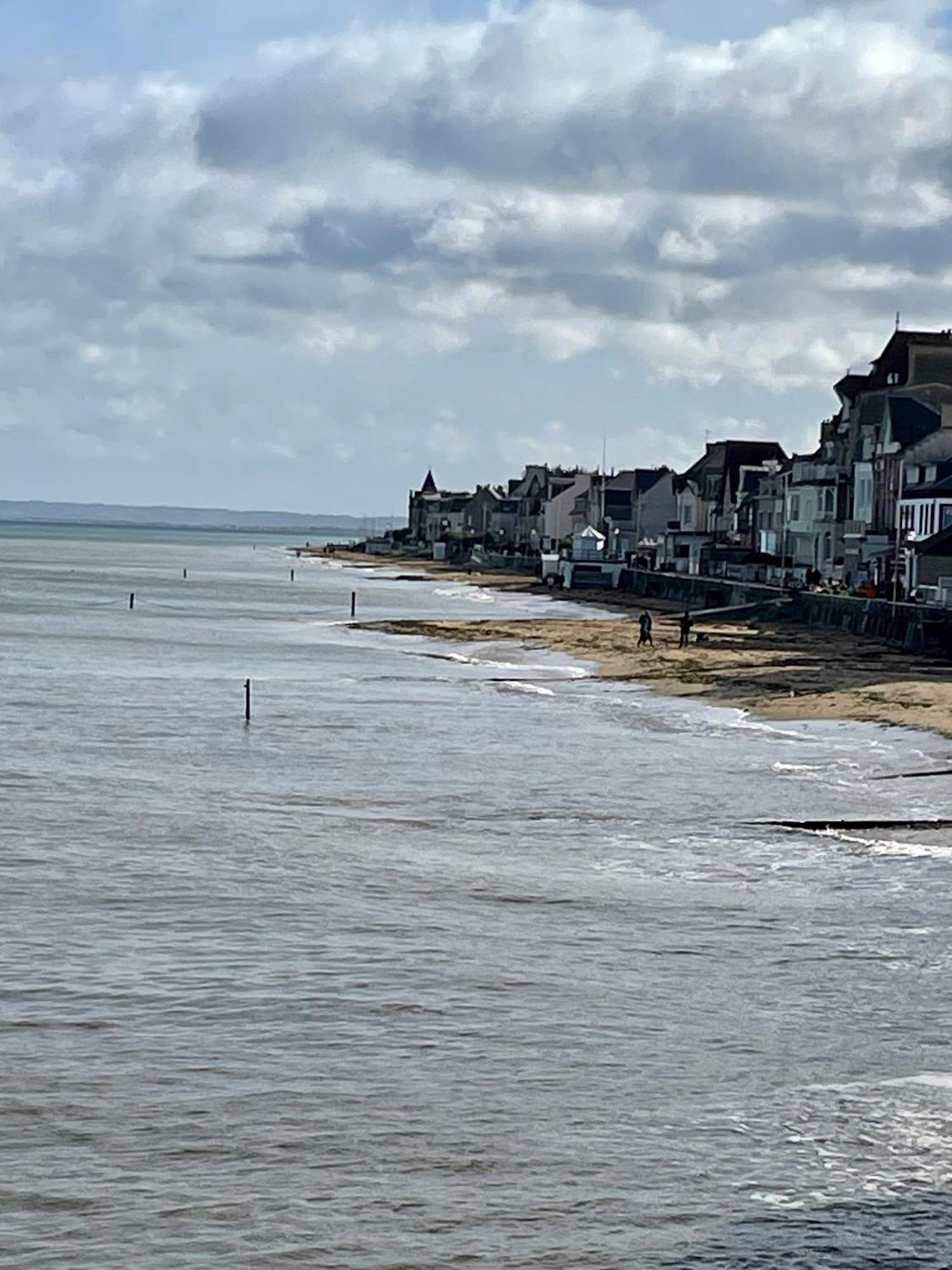 Saint-Aubin-Sur-Mer: Bel Appartement Traversant Kültér fotó